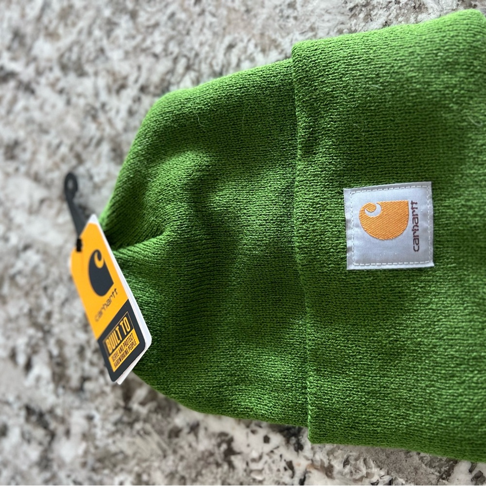 NWT Carhartt men’s knit cuffed beanie in green